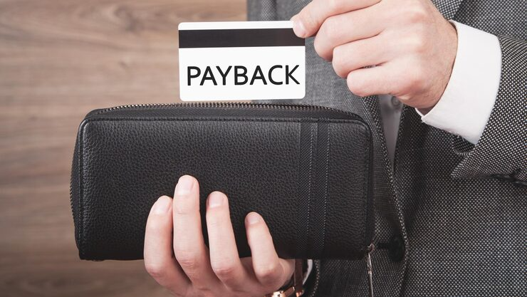 How to stop living paycheck to paycheck